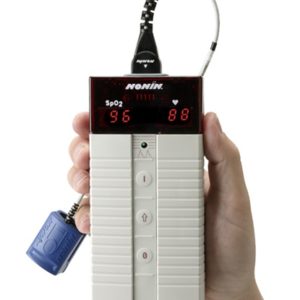 Includes: Nonin 8500 Pulse Oximeter, Adult Finger Sensor - Nonin 8000AA, Manual on CD-ROM , Batteries (6 x AA), 1 each